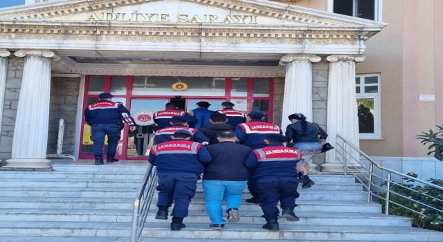 Didimde 3 göçmen kaçakçısı yakalandı