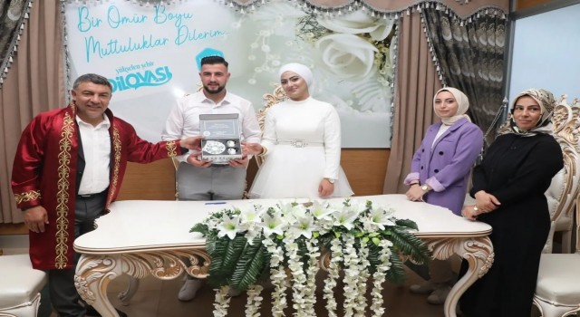 Dilovasında 440 çift mutluluğa evet dedi