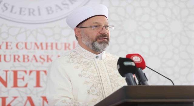 Diyanet İşleri Başkanı Erbaş: “Kuran-ı Kerim saldırısına karşı tepki gösterilmesi insanlık vazifesidir”