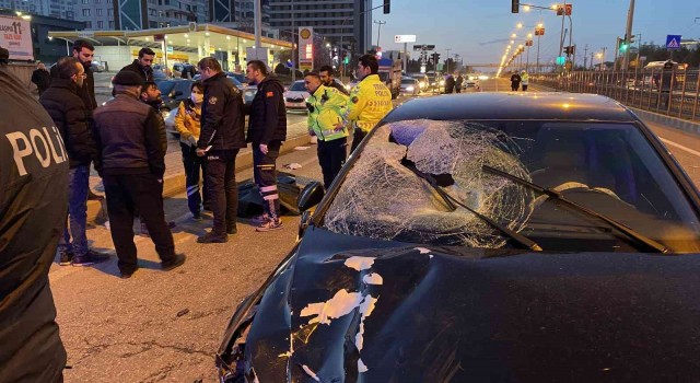 Diyarbakırda otomobil ile çarpışan motorlu kurye hayatını kaybetti