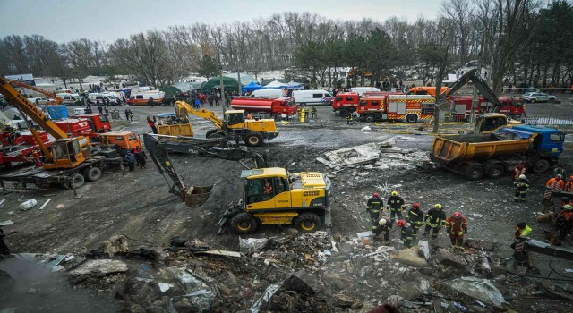 Dniproya düzenlenen füze saldırısında can kaybı 35e yükseldi