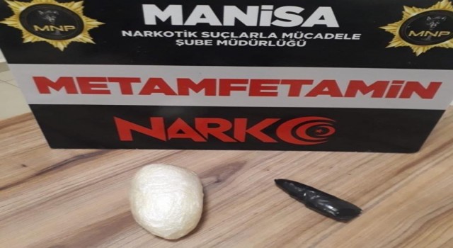 Durdurulan araçta metamfetaminle yakalandı