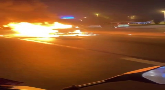 E-5te alev topuna dönen araç geceyi aydınlattı