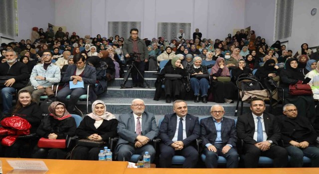 Emekli Diyanet İşleri Başkan Yardımcısı Necmettin Nursaçan, ERÜde öğrenciler ile buluştu