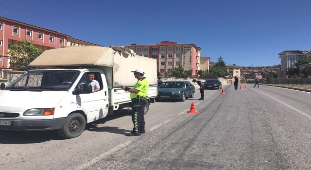 Emette geçen yıl 17 bin 684 şahıs ve 15 bin 536 araç sorgulandı