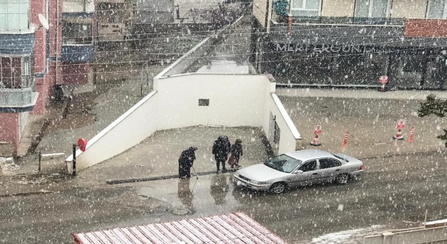 Ereğlide kar yağışı etkili oldu