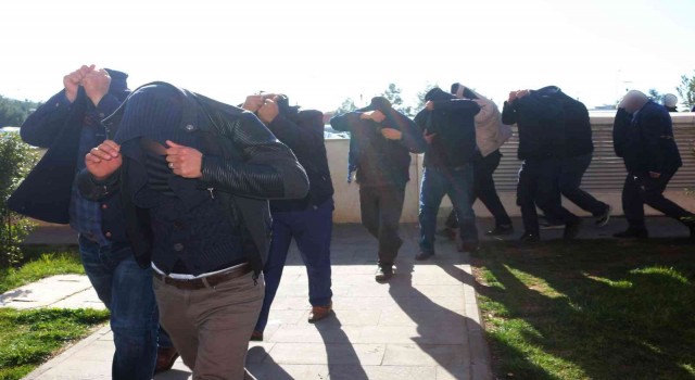 Erzincanda başkalarının yerine ehliyet sınavına giren 8 kişi ile 2 organizatör yakalandı