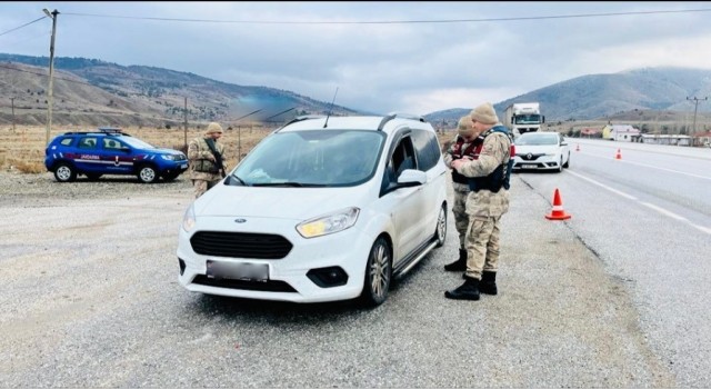 Erzincanda jandarma kaçakçılık olaylarına geçit vermiyor