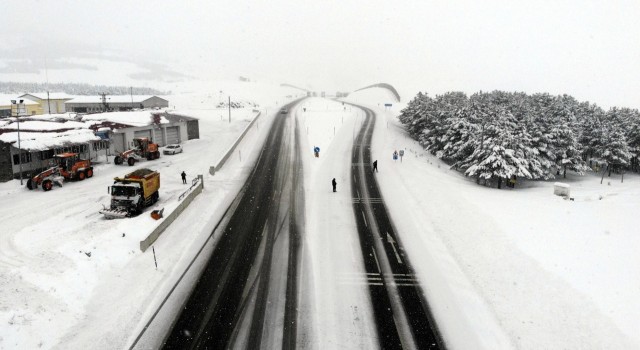 Erzincanı çevreleyen dağlar beyaza büründü