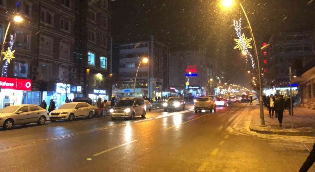 Erzurumda kar yağışı