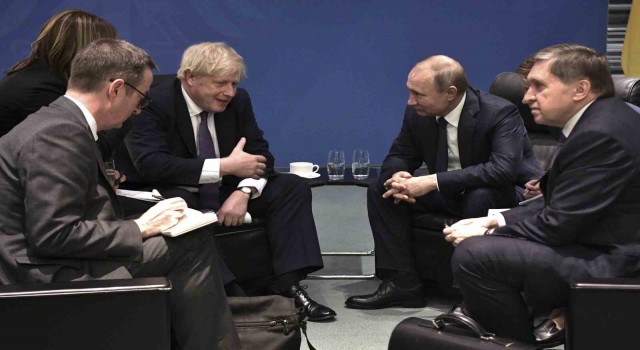 Eski İngiltere Başbakanı Johnson: Putin beni füze ile tehdit etti
