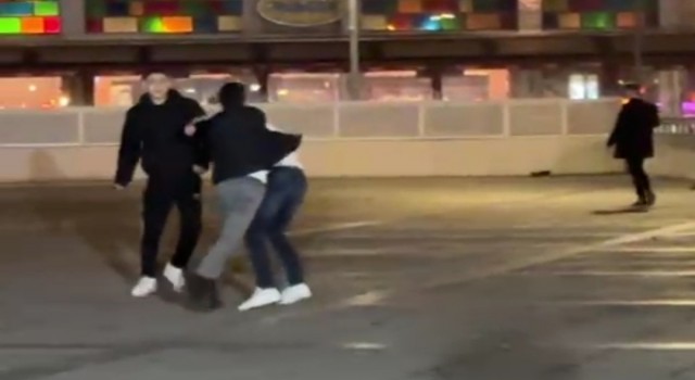 Eski sevgilimle neden konuştun kavgasında kan aktı: 2 yaralı