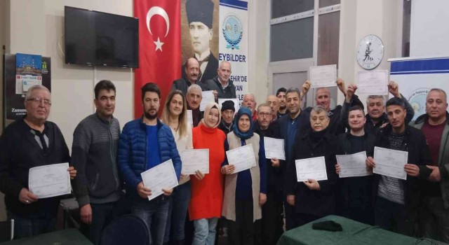 Eskişehirde ‘Arıcılık kursunu bitiren 30 kursiyere törenle sertifika belgeleri verildi