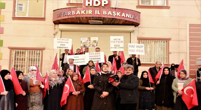 Evlat nöbetindeki ailelerden Mehmet Akarın ölümüne ilişkin açıklama