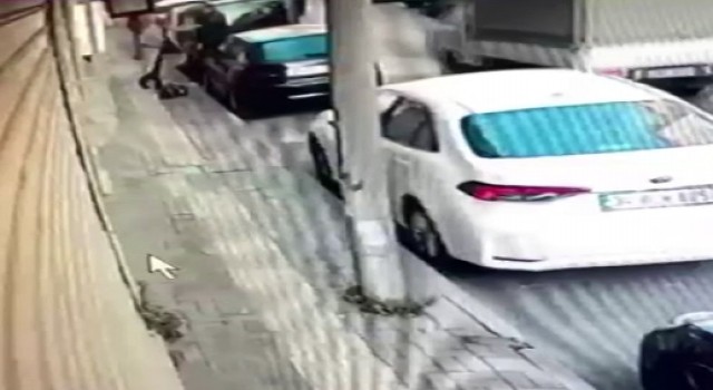 Fatihte dehşet anları kamerada: Husumetlisine kurşun yağdırdı