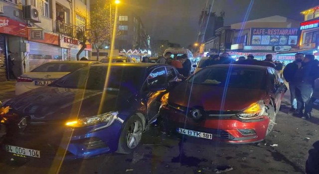 Fatihte polisin ‘dur ihtarına uymadı, 3 araca çarptı, 1 kişi yaralandı