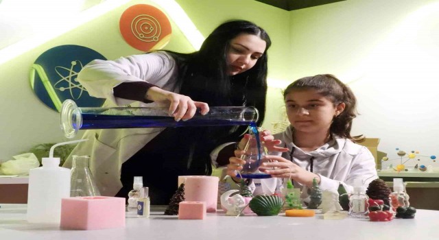 Fen Bilimleri Atölyesinden hediyelikler