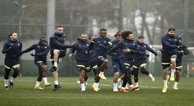 Fenerbahçede Gaziantep FK maçı hazırlıkları sürüyor