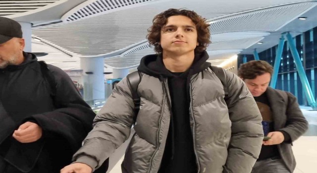 Fenerbahçenin yeni transferi Emre Demir İstanbula geldi