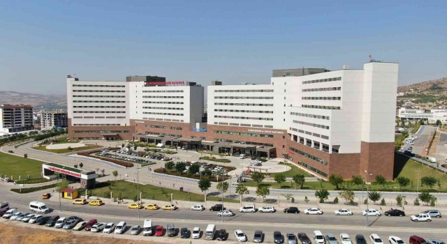 Fethi Sekin Şehir Hastanesinde bazı poliklinikler mesai sonrasında açık olacak