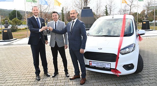 Ford firması, Korkut Ata Üniversitesi’ne otomobil hediye etti