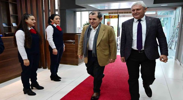 Galatasaray Başkanı Dursun Özbek, Kemerde ziyaretlerde bulundu