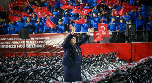 Gaziantepte bin 500 lisanslı sporcuya bisiklet dağıtıldı