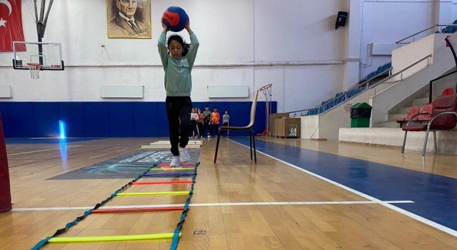 Geleceğin sporcuları antrenmanlarına başladı
