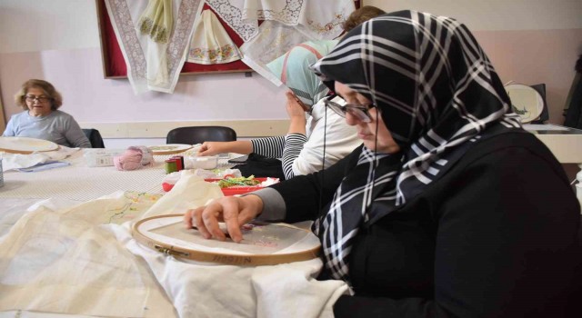 Geleneksel sanatlar Şahinbeyde yaşıyor