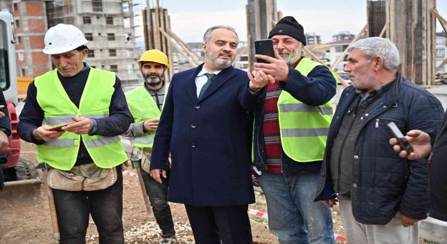 Gençler için bir tesis de Yenibağlara