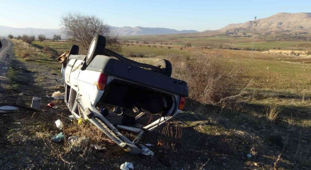 Gercüşte otomobil takla attı: 1i ağır, 3 yaralı