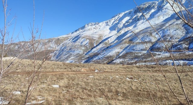 Göl manzaralı kayak merkezi kara hasret kaldı, sezon açılamadı