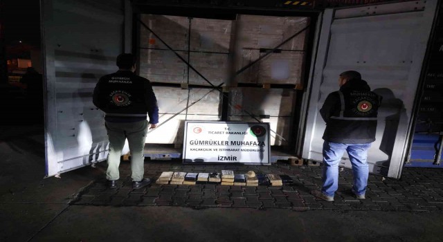 Gümrük muhafaza ekipleri İzmirde 26 kilogram kokain ele geçirdi