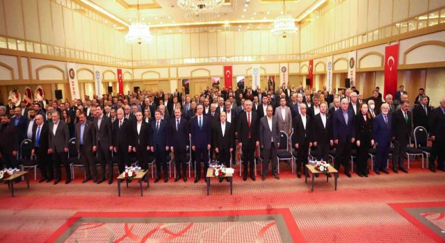 Hak-İŞ Genel Başkanı Arslan: Darbecilerle omuz omuza yürüyenlere karşı milletle beraber yürümenin ağır bedellerini ödedik