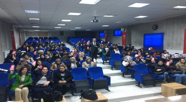 Hakkâride kadınlara KADES eğitimi verildi
