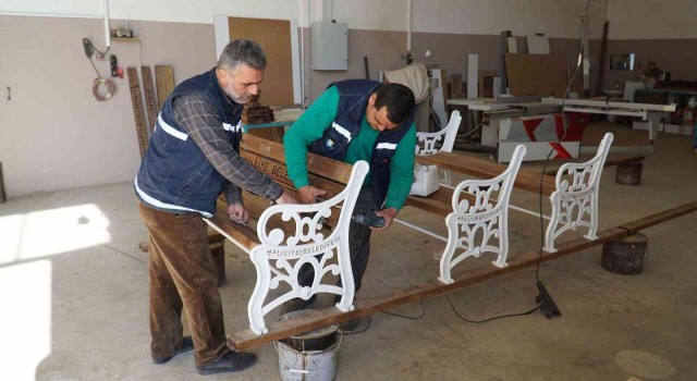 Haliliyede atölyeler üretiyor, tasarruf ediliyor