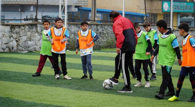 Haliliyede geleceğin yıldızları yetişiyor