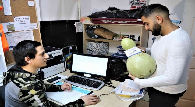 Halk otobüsünde su kabağını bile unutarak Bu kadar da olmaz dedirttiler