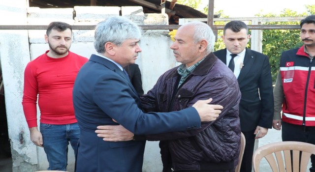 Hatay Valisi Doğandan, şehit ailesine taziye ziyareti