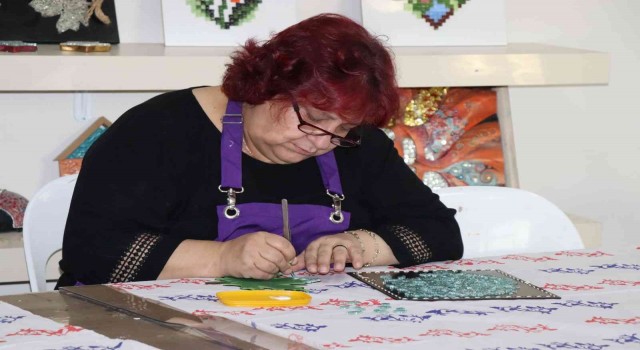 Hem aile gelirine katkı sağlıyorlar, hem de sosyalleşiyorlar