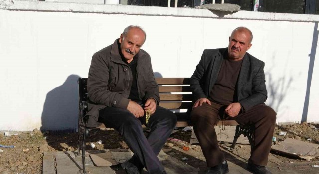 Her sene 1 metre karın olduğu Yüksekovada bu sene bahar yaşanıyor