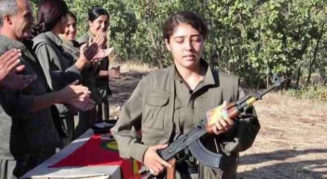 İBB çalışanı Şafak Duranın örgüt üyeliği suçundan yargılanmasına devam edildi