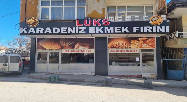İhtiyaç sahiplerine dağıtılan ekmeklerin bedelini hayırsever ödüyor