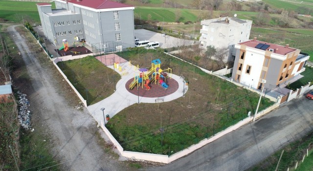 İlkadımda parklar yenilendi