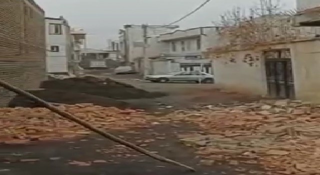 İrandaki depremden etkilenen Azerbaycan Türkleri yardım bekliyor