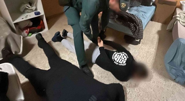 İspanyada Ukraynalıları kaçak sigara üretiminde kullanan çete çökertildi