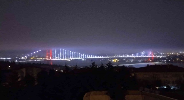 İstanbul Anadolu Yakasında sis etkili oluyor