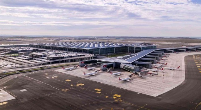 İstanbul Havalimanına inen İlk uçak Tel Aviv uçağı oldu