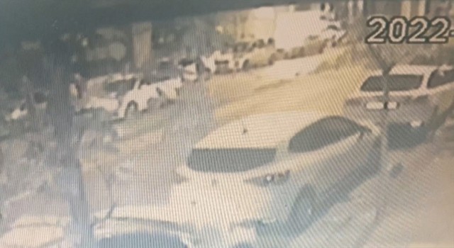 İstanbulda 2 buçuk dakikada 200 bin liralık market soygunu kameraya yansıdı
