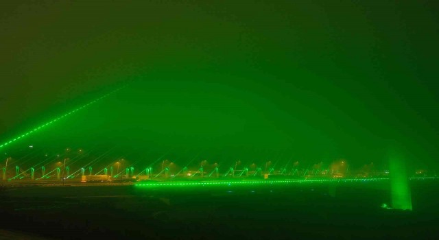 İstanbulda etkili olan sis böyle görüntülendi
